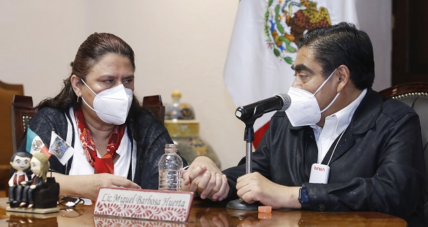 Gobierno estatal y Sedif brindan ayuda a madres poblanas