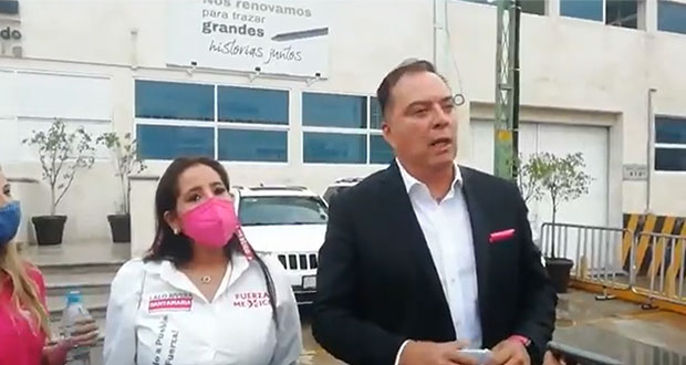 No a gobierno de “políticos de siempre”: Rivera Santamaría tras debate