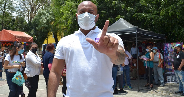 No declinaré por nadie en contienda a alcaldía: Alfredo Victoria
