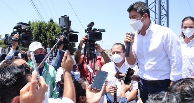 Rivera propone llevar consultas gratuitas a adultos mayores de ganar elección