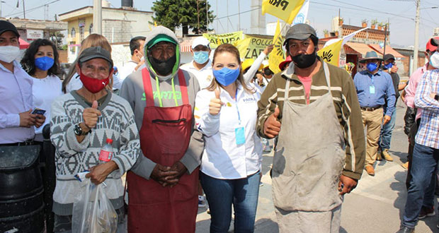 Seguridad e impulsar comercio, piden a Angon en caminata en San Pedro