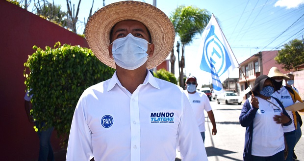 Tlatehui asegura que lo apoyan panistas y que su campaña es austera