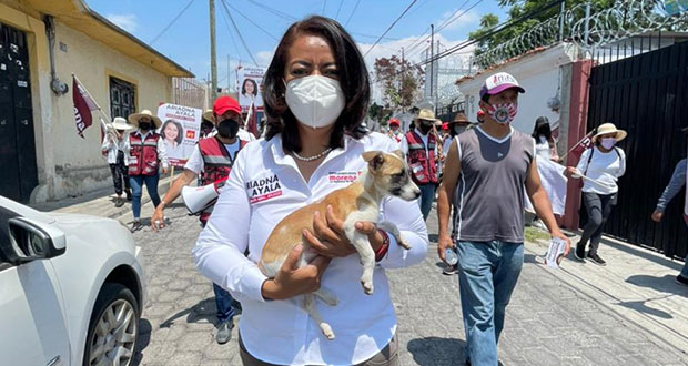 Tras ratificar candidatura, Ariadna Ayala reanuda campaña en Atlixco  