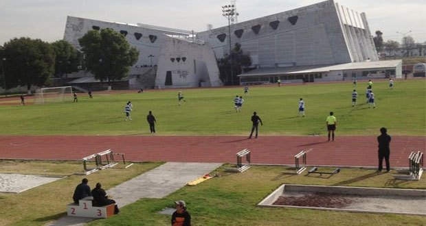 Usuarios de Deportivo Vázquez Raña piden descuentos ante Covid