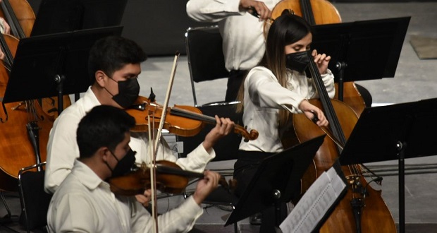 70 músicos terminan estudios y se unen a Orquesta Esperanza Azteca