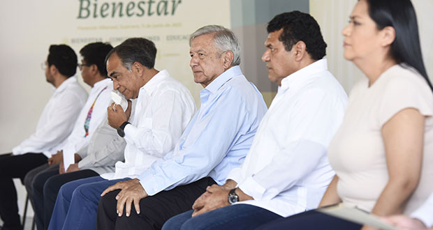AMLO supervisa avances en la Guerrero-Oaxaca; inversión, 4.2 mmdp