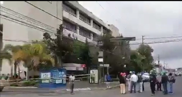 Evacuan Secretaría de Finanzas de Puebla por amenaza de bomba