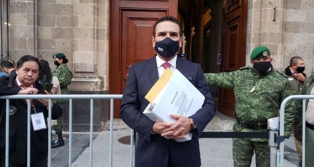 Aureoles se planta 4 horas en Palacio Nacional; AMLO acusa tinte político 