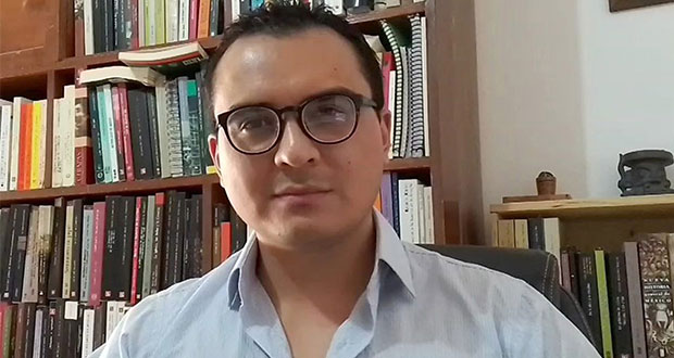 Egresado poblano del Colegio de Historia obtiene premios nacionales