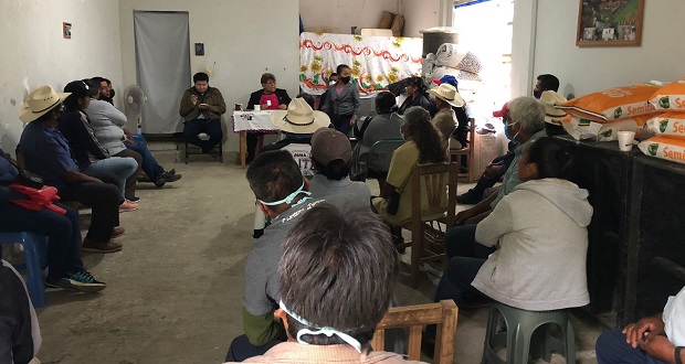 En recorrido por distrito 13, Hersilia Córdova visita Atlixco  
