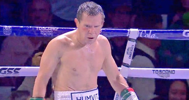 La leyenda del box, Julio César Chávez, cuelga los guantes