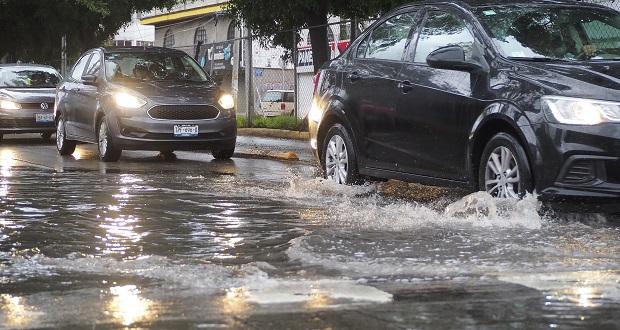 Lluvias inundan calles en zona metropolitana y la Puebla-México