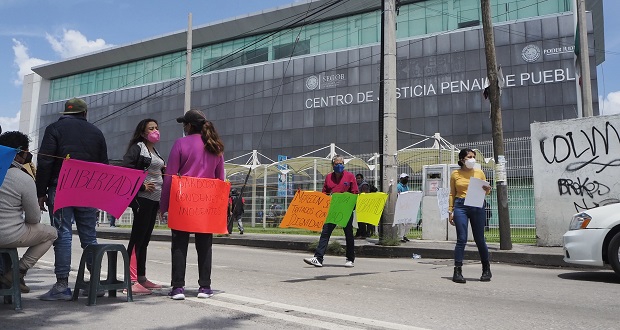 Por 2da vez, familiares de custodios detenidos protestan; exigen su libertad