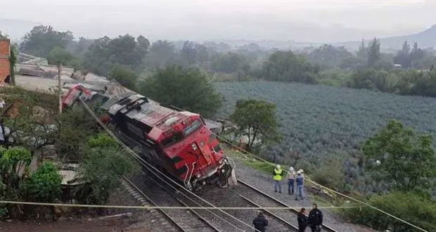 Tren descarrila en Jalisco y deja un muerto; SCT investiga