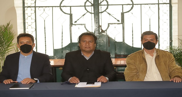 Acusan a concesionarias de agua por socavón de Juan C. Bonilla
