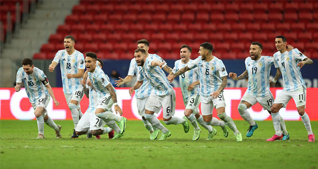 Emiliano Martínez le da en penales el pase a la final a Argentina