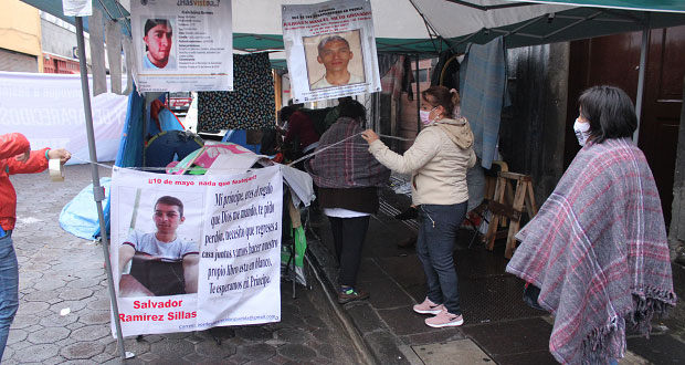 En plantón, exigen a Congreso periodo extraordinario para Ley de Desaparecidos