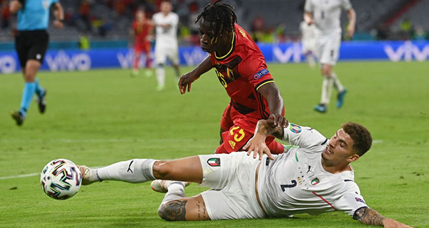 Italia elimina de los cuartos a Bélgica por 2 a 1