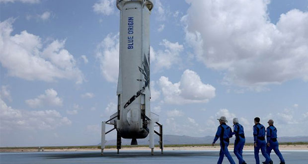 Jeff Bezos vuela al espacio en su nave New Shepard