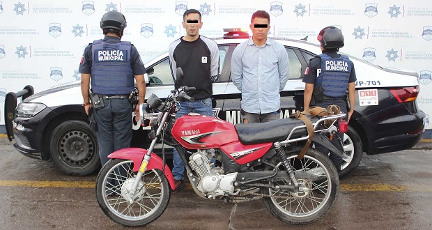 Policía Municipal de Puebla detiene a dos colombianos por esquema “gota a gota”