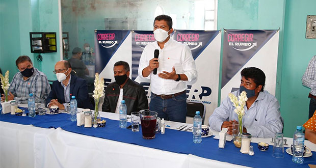 Rivera Pérez acuerda diálogo permanente con líderes de mercados