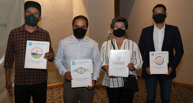 SDR entrega 8 certificados a productores agroindustriales poblanos
