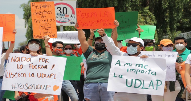 ¡Liberen la Udlap! exclaman alumnos en protesta; piden salida de policías