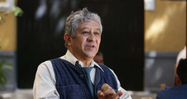 Anuncia Robledo candidatura a rectoría de la BUAP; pide voto presencial