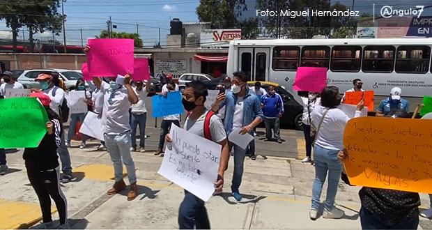 Maestros de educación física exigen nivelación salarial en Puebla 