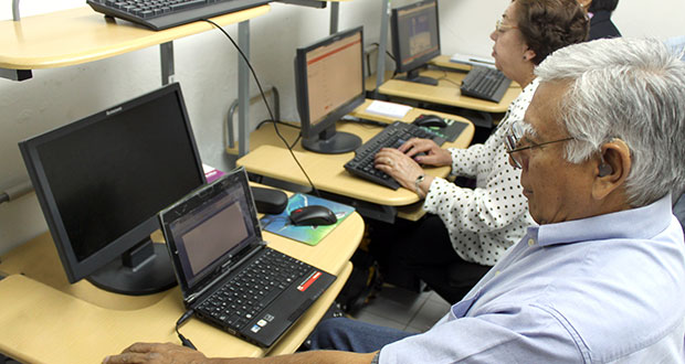 ¿Sin trabajo? Checa la Feria de Empleo Virtual para adultos mayores