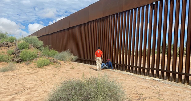 INM rescata a migrante guatemalteco que cayó de muro fronterizo