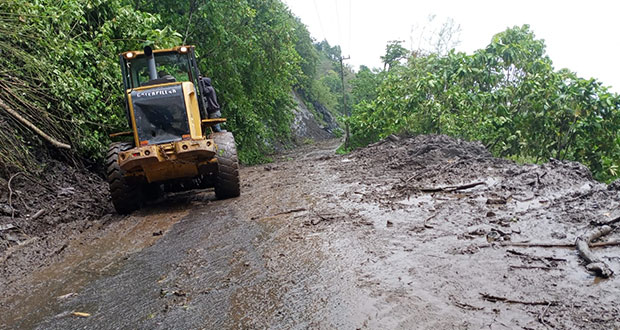 Infraestructura trabaja para reabrir caminos afectados por “Grace”