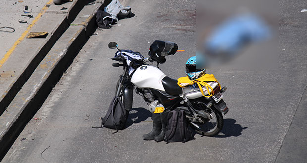 Motociclista muere tras derraparse en distribuidor Juárez-Serdán