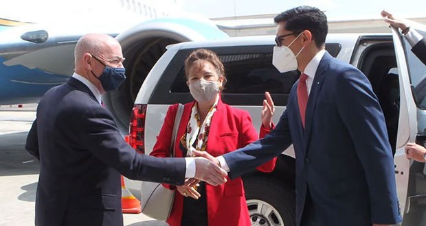 Secretario de Seguridad de EU ve a AMLO para migración y vacunas