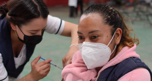 Este miércoles, vacunación en Puebla capital para 30 y 40 años
