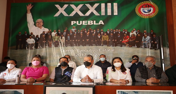 Empresas descuenta el día a empleados que van a vacunarse, acusa CTM