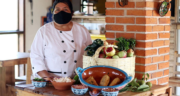 ¡Contacta a productores poblanos para hacer Chiles en Nogada!