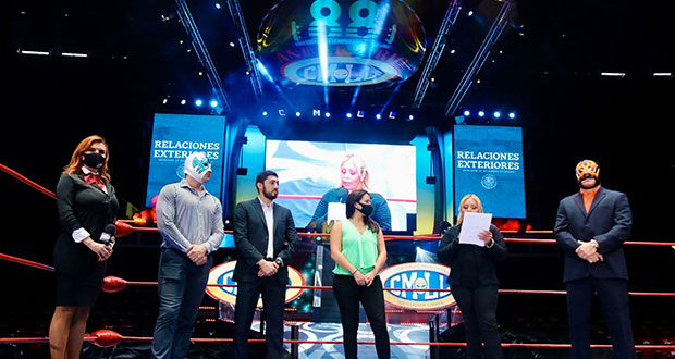 Con lucha libre, SRE y CMLL buscan promover el deporte y la paz