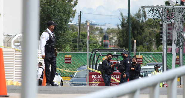Decide acabar con su vida: salta de cuarto piso de Hospital Puebla