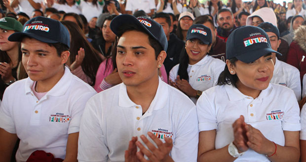 Egresados de JCF tienen doble probabilidad de encontrar trabajo