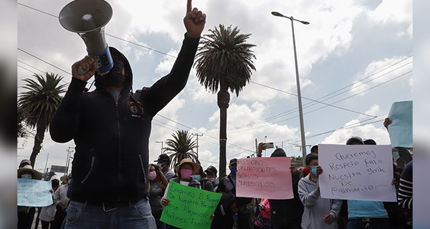 En Casa Aguayo, protestan por detención de edil de Quecholac 