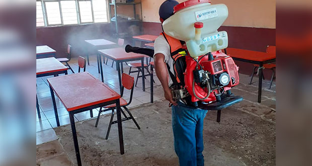 En regreso a aulas, jornada de sanitización en escuelas de Huitzilan