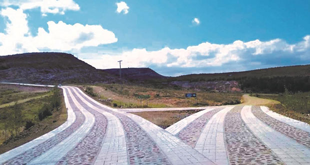 En un año, pavimentan 60 caminos en Oaxaca; meta, 209: SCT