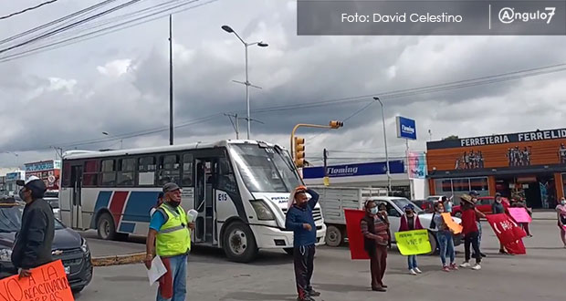 Exigen locatarios de Amalucan proyecto para obras del mercado
