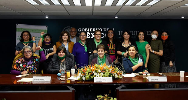 Inmujeres realiza diálogo a favor del aborto legal en México