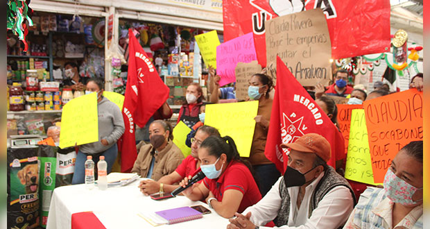 Locatarios opuestos a obras niegan daños en mercado Amalucan