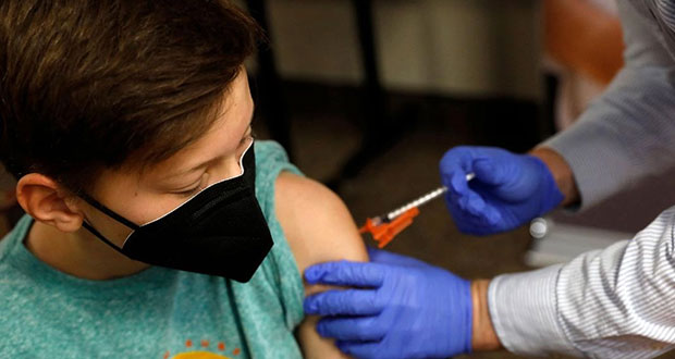 En Puebla, 18 menores reciben vacuna Covid tras ganar amparo
