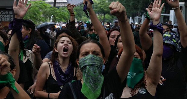 Para no ser criminalizadas, 1,491 poblanas abortaron en CDMX en 14 años