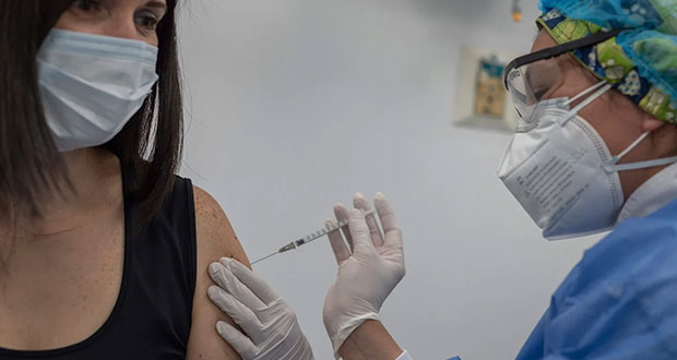 Va 2da dosis Covid de AstraZeneca a mayores de 30 en 16 municipios de Puebla