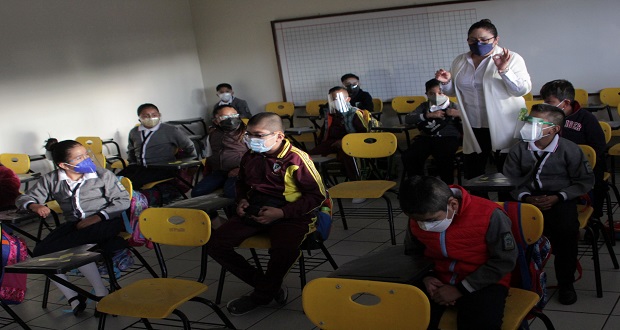 En Puebla, SEP confirma 2 casos de Covid en escuelas; hay 3 sospechosos